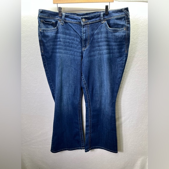 Maurices Bootcut Jeans Womens 22W Short Plus size Blue Denim Stretch Comfy 2364 - Picture 1 of 10